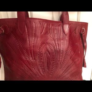 Beautiful leather tote made in Paraguay.